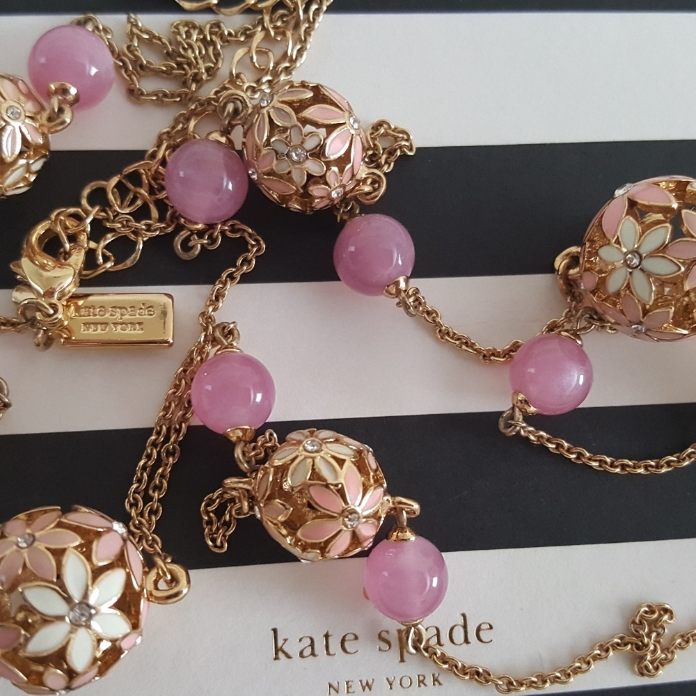 "SOLD" Kate Spade Pearl Flower Scatter Necklace - Picture 2 of 7